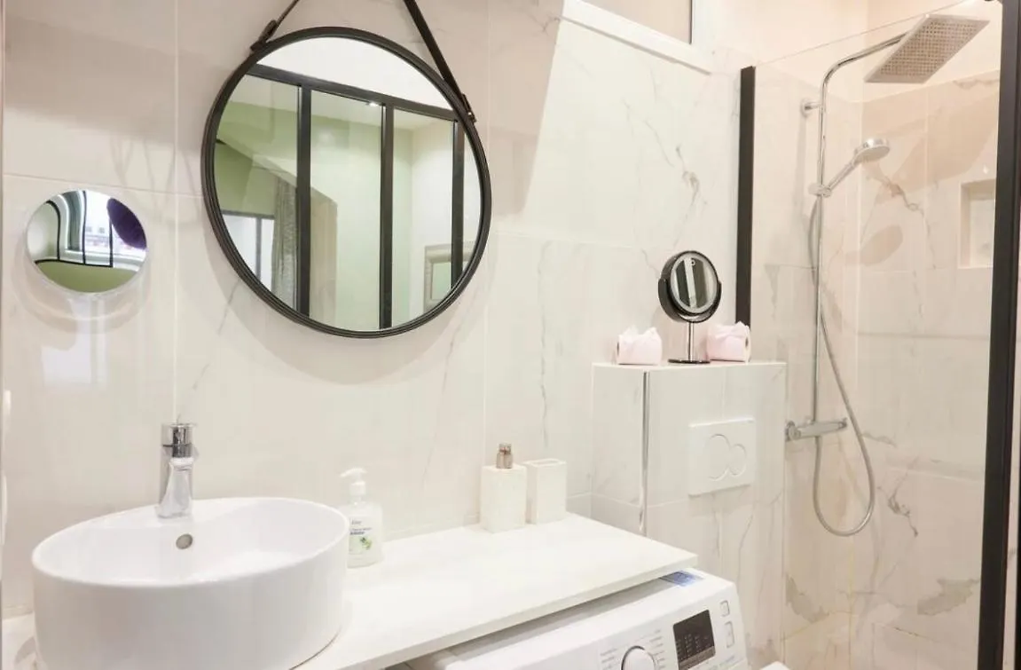 Very Charming And Cosy Flat, Center Of Paris Apartment