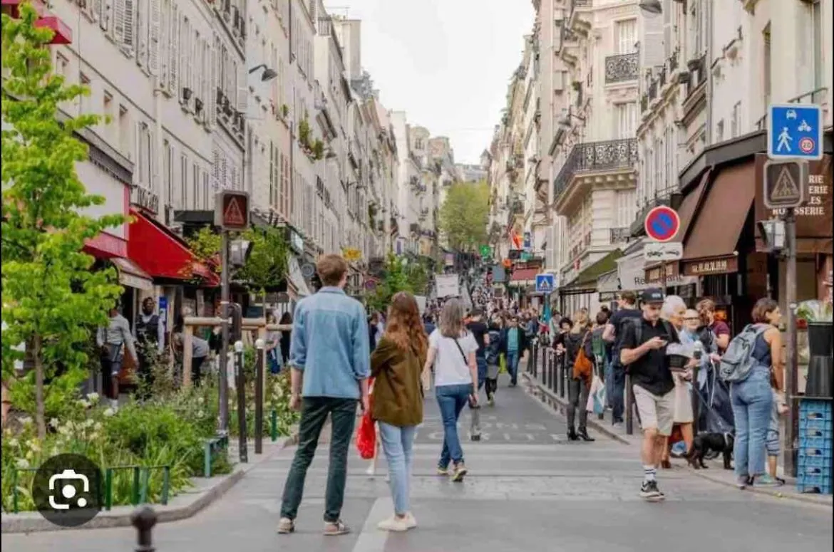 Very Charming And Cosy Flat, Center Of Paris France